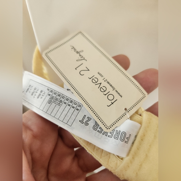 Forever 21 Yellow Lace Bralette Bra  | Size Medium | NWT - Picture 7 of 7